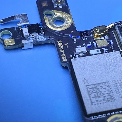 Smart Doctor Montrouge Reparation IPhone & Carte Mère Macbook En Livraison, Atelier de Réparation de Téléphone à Montrouge