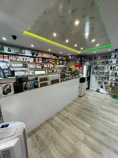 CYBERPHONE- Réparation téléphone Paris 75020, Atelier de Réparation de Téléphone à Paris 20